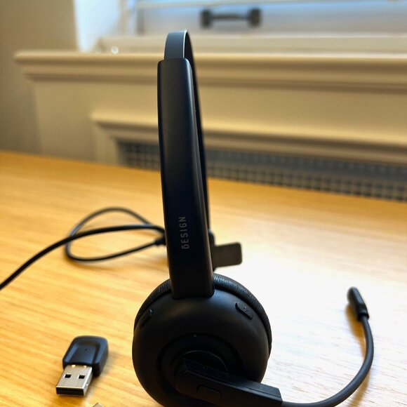 Noise Canceling BHF02 Bluetooth Handsfree Headset for PC - Picture 4 of 9